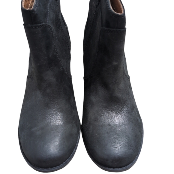 Clarks Ankle Boots Artisan Black Leather Western Style Heel Booties 8.5 - Picture 3 of 7